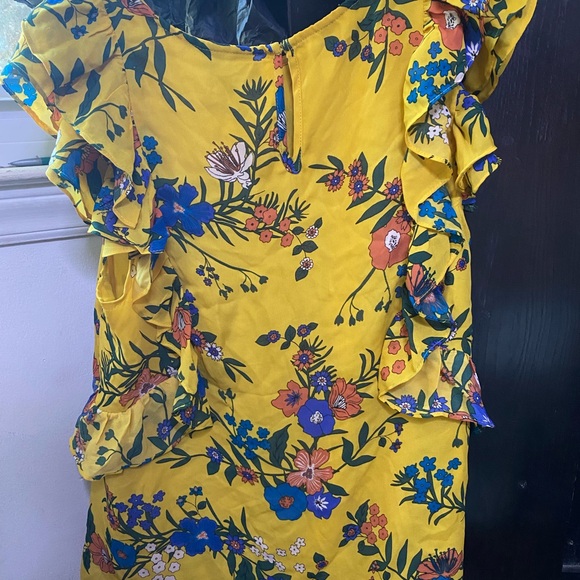 Floral Ruffle Yellow Top - Picture 2 of 3